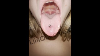 Truques de língua com piercing longos em hocking e cuspir