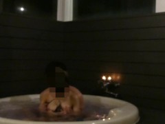 『夏　水着　ギャル』入学したばかりの巨乳の白ギャルを夏サークル旅行先のプールで水着にさせて着衣生ハメに成功。エロ過ぎて気持ち良過ぎた。。　個人撮影　フェラ　スタイル抜群　主観動画 - Screenshot 11 of 16 - Japanese