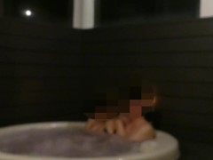 『夏　水着　ギャル』入学したばかりの巨乳の白ギャルを夏サークル旅行先のプールで水着にさせて着衣生ハメに成功。エロ過ぎて気持ち良過ぎた。。　個人撮影　フェラ　スタイル抜群　主観動画 - Screenshot 2 of 16 - Asian