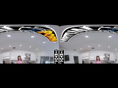 VIRTUAL PORN - Dirty Dish Dick Down For Madi Laine - Screenshot 2 of 16 - Blasian