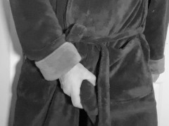 Bathrobe Off - Screenshot 5 of 16 - Masturbate
