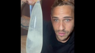 Sperma in een condoom gevuld met water