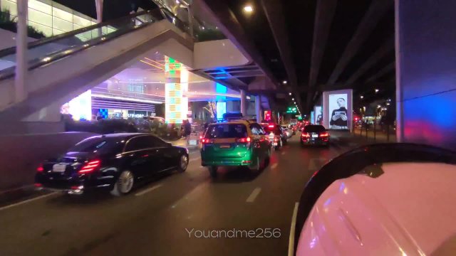 Go by motorcycle ride taxi to fuck in her room