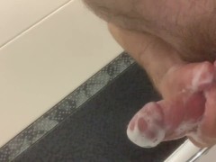 Дрочка в душе с окончанием - Screenshot 16 of 16 - Male