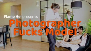 Aziatisch model wordt gevingerd door fotograaf tijdens fotoshoot - BTS van Photographer Fucks Model