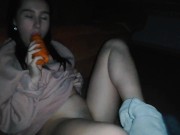Preview 2 of Не ебаная подружка балуется морковой, а потом огромным членом