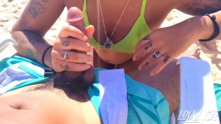 Mamada en la playa y sexo en público!