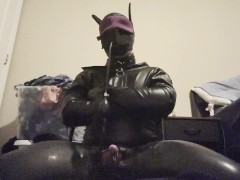 LatexPup Self Bondage orgasam