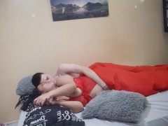 My cousin's wife looks for me at dawn so that I can fuck her under the sheets