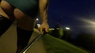 Вечерняя прогулка голышом в сексуальном белье 💟