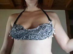j'adore être sexy et te faire durcir sous ton caleçon