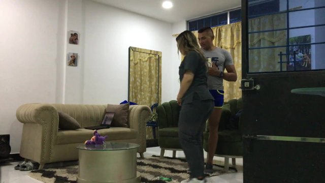 follando a la empleada del hogar