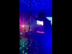 Dancing pole cowboy - Screenshot 9 of 16 - Poledancer
