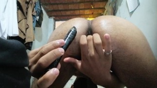 亚洲假阳具第一次在房间里深他妈的同性恋色情影片
