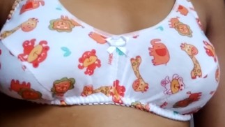 令人难以置信的美丽女人与小山雀，最好的色情视频