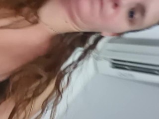 У МЕНЯ БЫЛ СКВИРТНЫЙ ОРГАЗМ, В ТО ВРЕМЯ КАК МОИ РОДИТЕЛИ БЫЛИ В КОМНАТЕ РЯДОМ СО МНОЙ