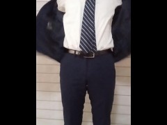 【全裸】変態新入社員男子のストリップ自撮り【勃起】 Perverted new employee strips - Screenshot 2 of 16 - ストリップ