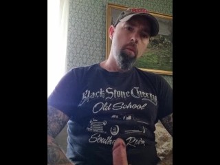 TattooedScottishXXX - 入れ墨されたスコットランドのguyは彼のペニスを吸うようにあなたを招待します