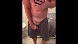 Necke Meinen Schwanz Für Dich Vor Der Dusche