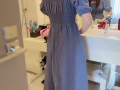 旅行中におしゃれしてる彼女を後ろからスカート捲って身体中触りまくる-日本人/素人カップル/リアル/スカートめくり/個人撮影 - Screenshot 1 of 16 - Lifting
