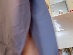 旅行中におしゃれしてる彼女を後ろからスカート捲って身体中触りまくる-日本人/素人カップル/リアル/スカートめくり/個人撮影 - Screenshot 4 of 16 - Japanese