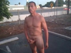 Naked guy public masturbation by the 55 FWY (with cumshot)