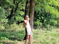 Sunbathing with a horny cock 🪵🌳🌶️😎