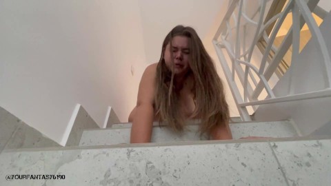 Expresiones de cara peting en las escaleras (video completo en mi sitio oficial)
