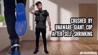 РАЗДАВЛЕН НИЧЕГО НЕ ПОДОЗРЕВАЮЩИМ ГИГАНТСКИМ ПОЛИЦЕЙСКИМ ПОСЛЕ САМОУСАДКИ