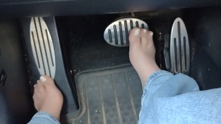 Driving with jeans over my nylons