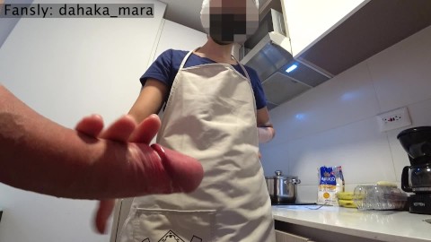 Public Dick Flash. La femme de ménage a été surprise par ma présence