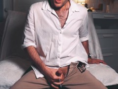 The largest selection of orgasms and comshots from Noel Dero. A lot of sperm and moans