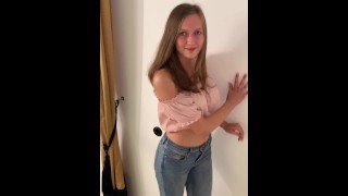 Hot grote tieten tiener houdt van zuigen op grote lul - Stacy Cruz