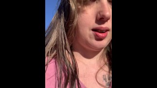 Masturbation en public babe