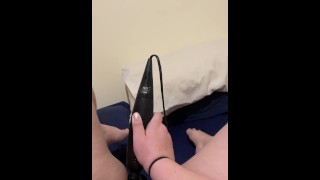 Kiwi girl making herself cum with wand vibrator