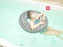 プールでビチョ濡れおまんこずらし生挿入　水着からはみ出る豊満おっぱいに大量ぶっかけ　日本人　カップル　立ちバック　主観　おっぱい　スタイル抜群　美女　ハメ撮り　個人撮影　手コキ　無修正 - Screenshot 8 of 16 - Big Boobs