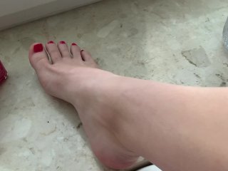 feet, toes, office, red toenails