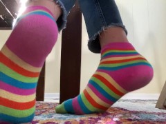 Toe socks under table - Screenshot 16 of 16 - Feet Under Table