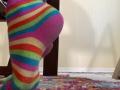 Toe socks under table - Screenshot 6 of 16 - Toes
