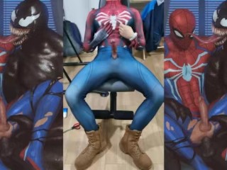 Polla Gigante Cachonda Spiderman Masturbándose SOLO