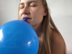 Beauty inflates huge balloons! Fetish
