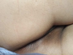 「うわっ！…」自分の臭いオナラに悶える変態日本人女性。 - Screenshot 16 of 16 - Amateur