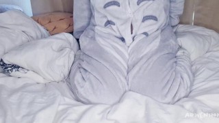 ADORABLE FUERTE FTM EN PIJAMA JUEGA CONSIGO MISMO Y CUMS VARIAS VECES - ARWENHONEYPIE