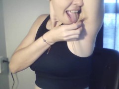 The Pits 9 - Screenshot 11 of 16 - Crop Top Underboob