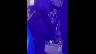 *エンドレススロート*クロエブラックコックスロートこの大きな黒いディックを黒い光で見てください!!