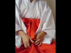 巫女さんに女装してオナホールでオナニー - Screenshot 1 of 16 - Shrine Maiden