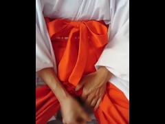 巫女さんに女装してオナホールでオナニー - Screenshot 7 of 16 - Cosplay