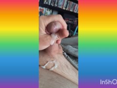 Cumming good - Screenshot 15 of 16 - Guy Jacking Off