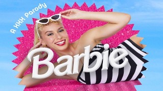 Busty Kay adorável como BARBIE explorando sua nova sexualidade no mundo real