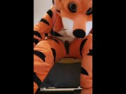 Preview 1 of Tiger wanks 1